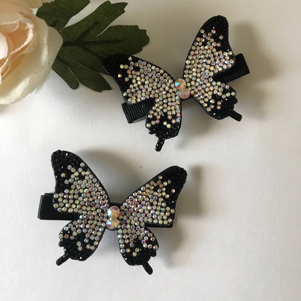 NEW NWT Rhinestone        Butterfly Hair Clips.